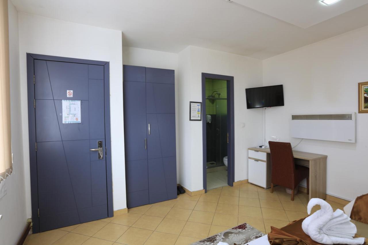 Garni Hotel Saradis Kruševac Esterno foto