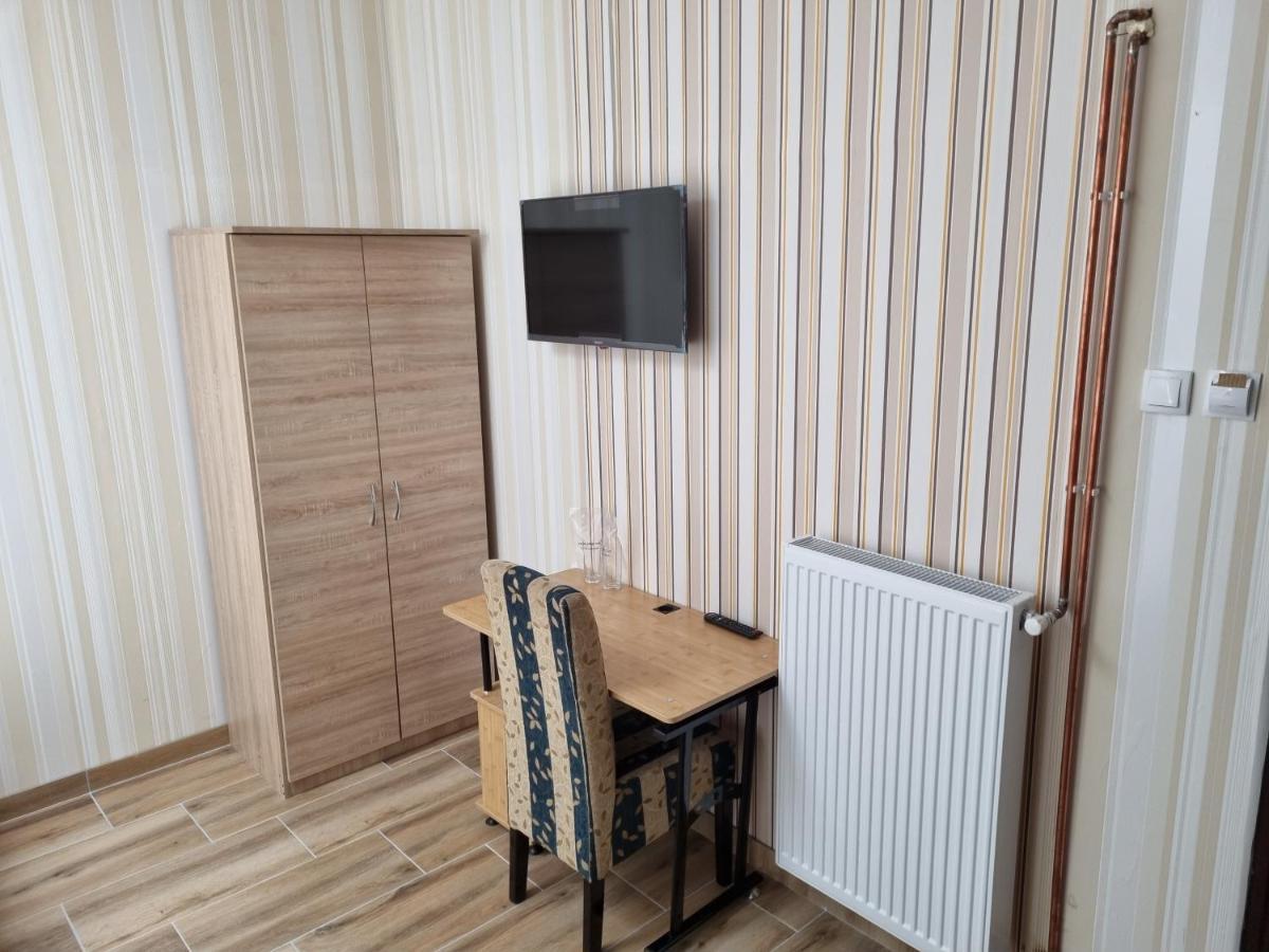 Garni Hotel Saradis Kruševac Esterno foto