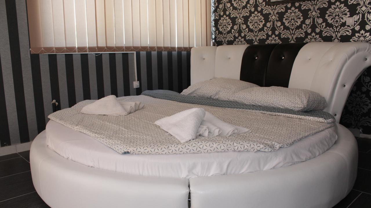 Garni Hotel Saradis Kruševac Esterno foto