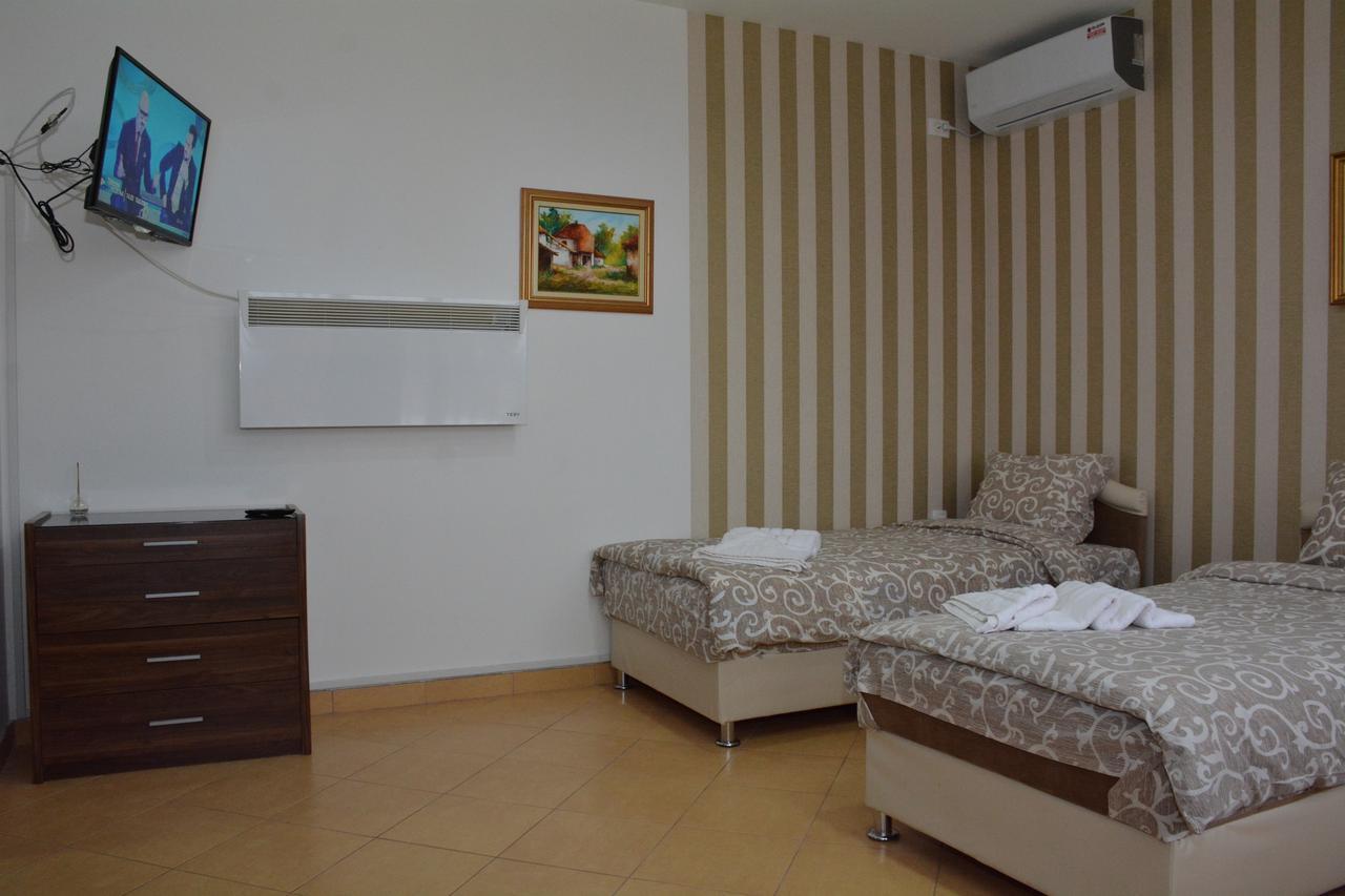 Garni Hotel Saradis Kruševac Esterno foto