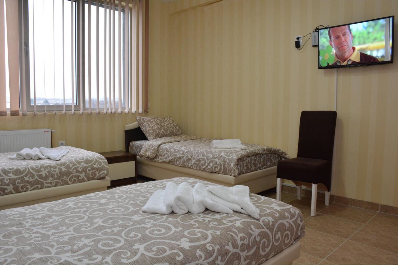 Garni Hotel Saradis Kruševac Esterno foto