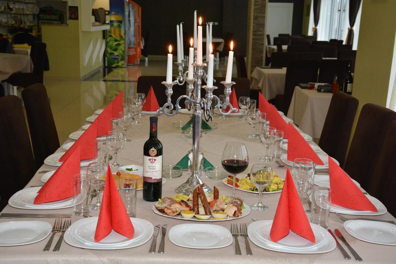 Garni Hotel Saradis Kruševac Esterno foto