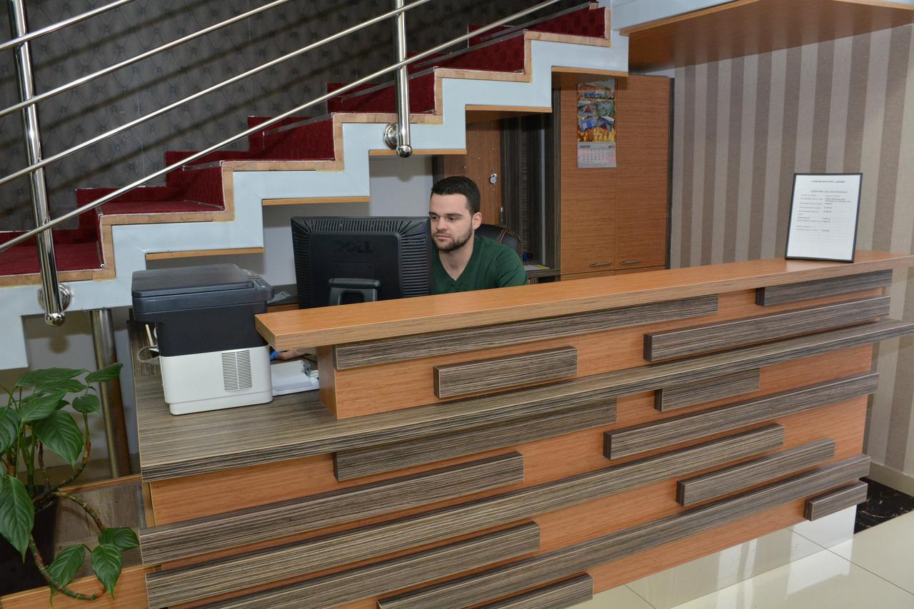 Garni Hotel Saradis Kruševac Esterno foto