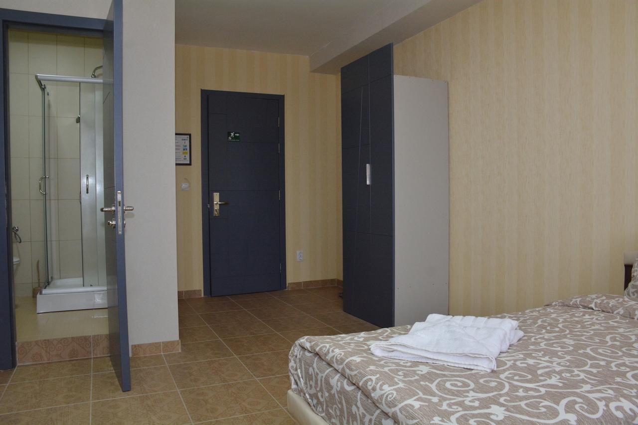 Garni Hotel Saradis Kruševac Esterno foto