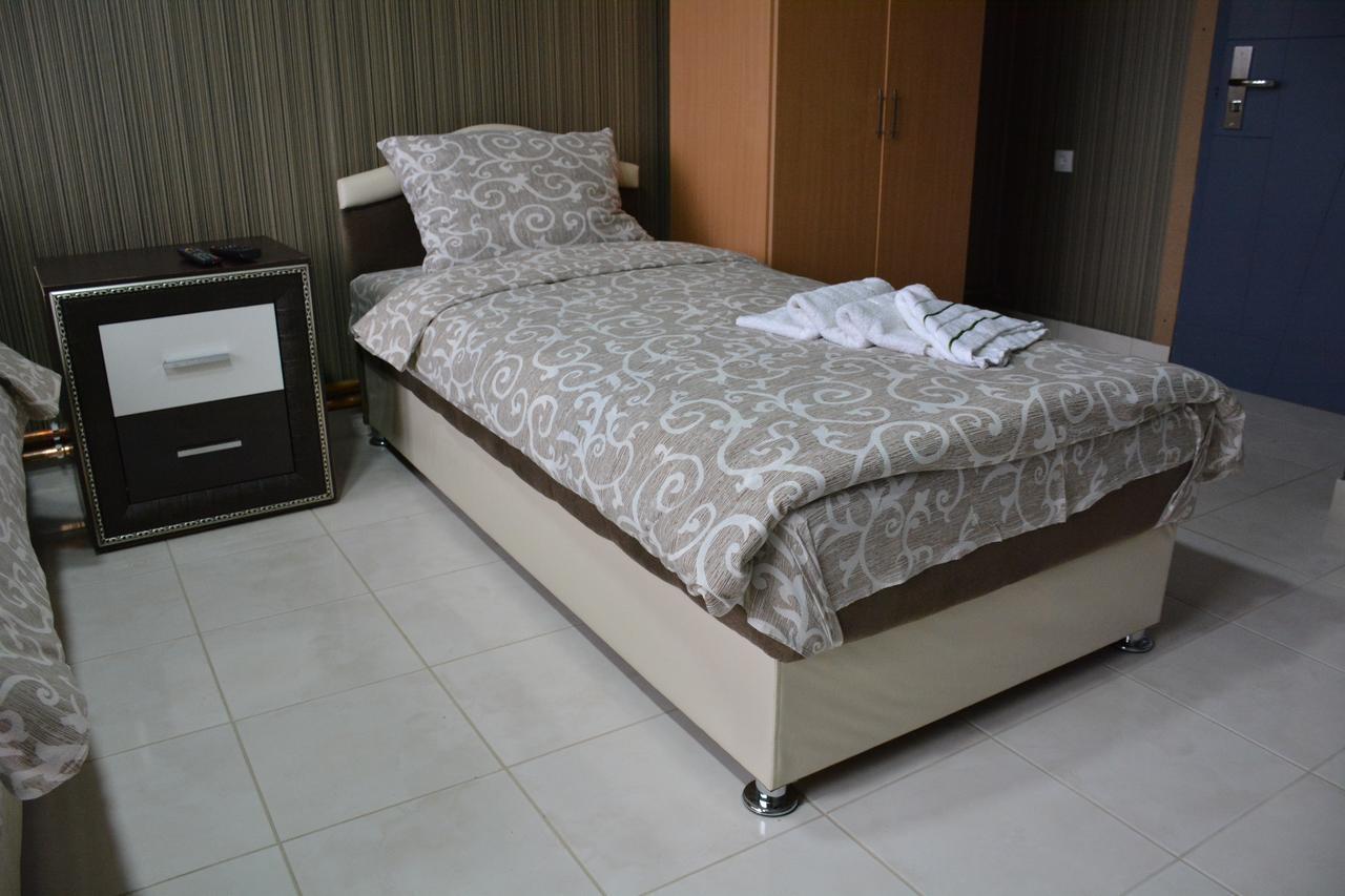 Garni Hotel Saradis Kruševac Esterno foto