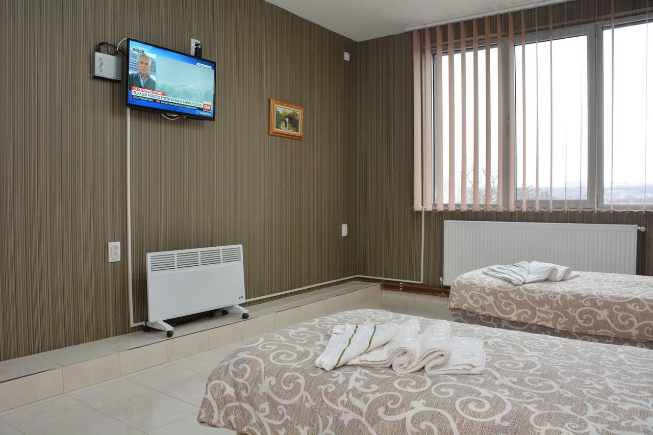 Garni Hotel Saradis Kruševac Esterno foto