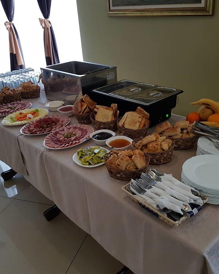 Garni Hotel Saradis Kruševac Esterno foto