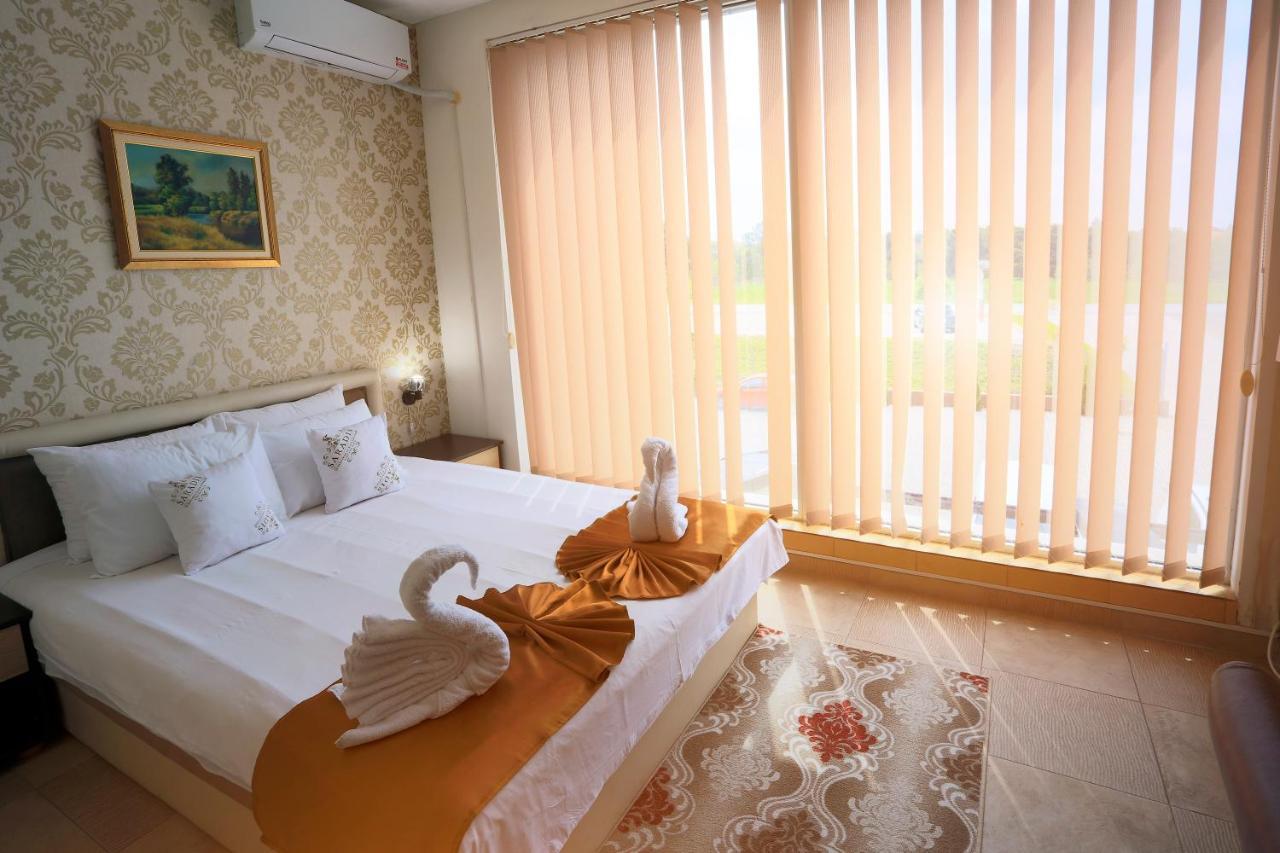 Garni Hotel Saradis Kruševac Esterno foto