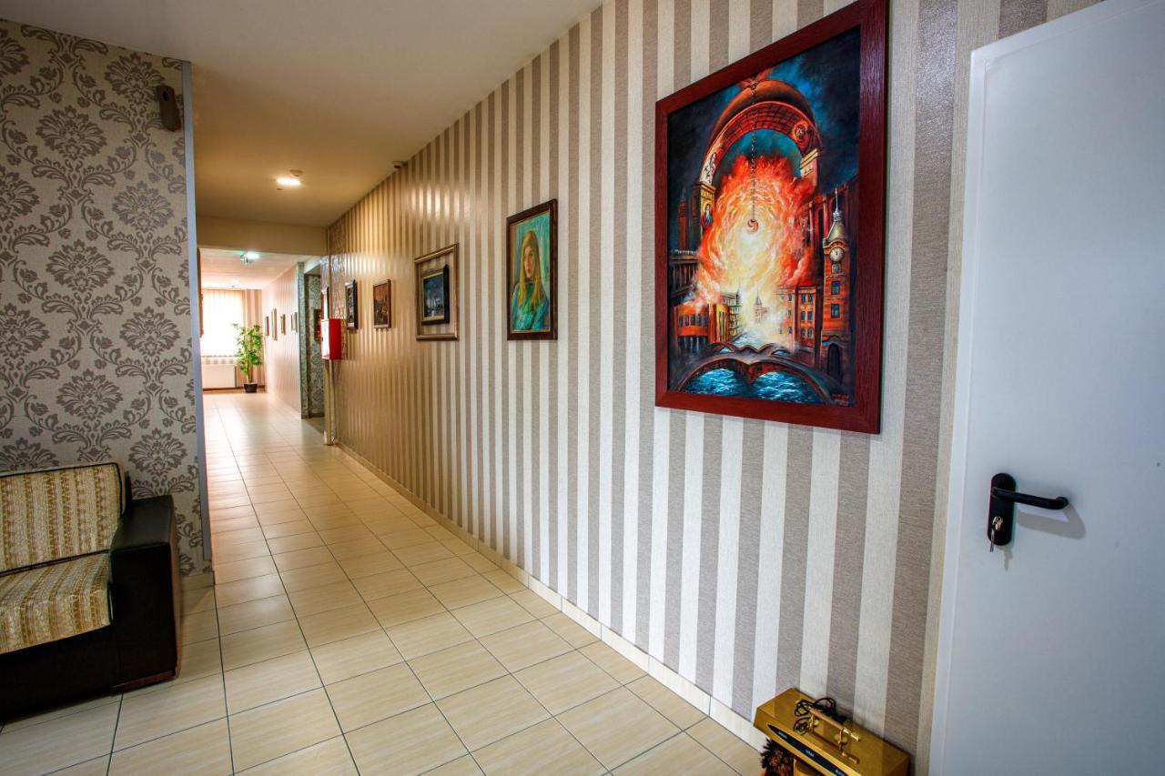 Garni Hotel Saradis Kruševac Esterno foto